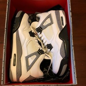 Jordan Retro 4 “Cement”